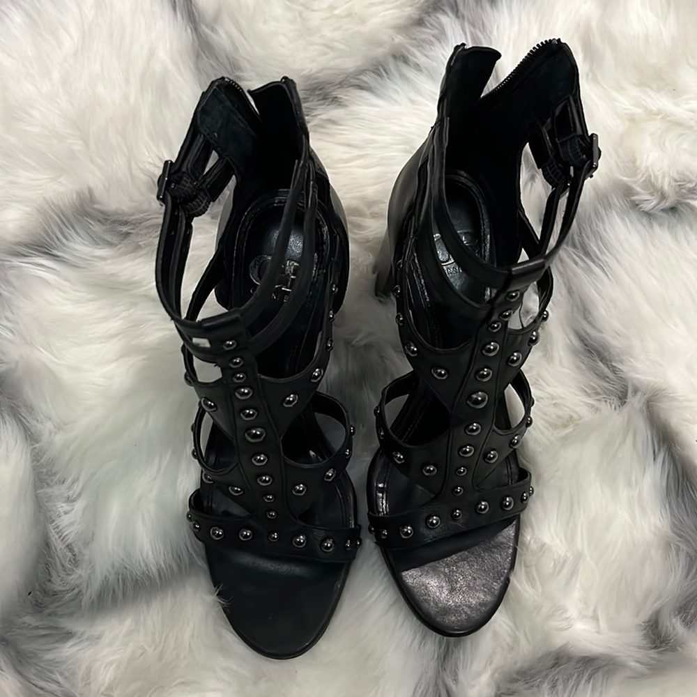 Cute Black Gladiator sandals
